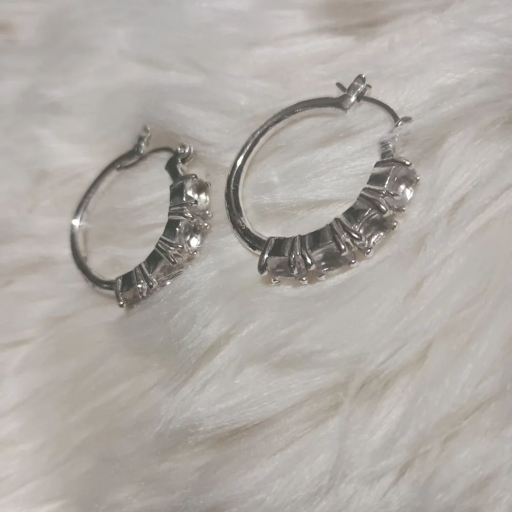 Elegant Silver Hoop Earrings - Picture 3 of 7